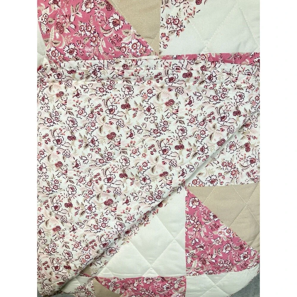 Vera Bradley King Quilt Set 3 Piece Reversible Floral Patchwork Pink Tan Shams